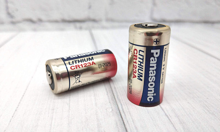 Литиевая батарея  PANASONIC CR123  3V